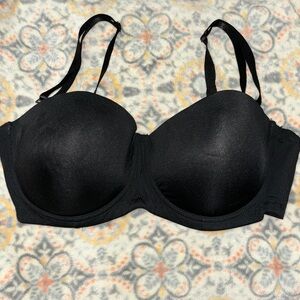 Ladies 42DD underwire, removable straps.